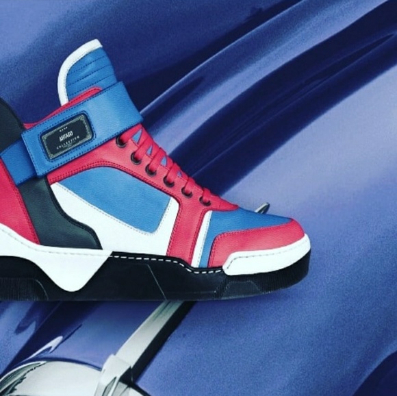 Ahtago Collection - Picture 3 of 6